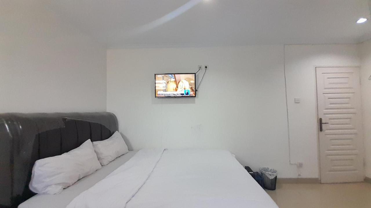 Oyo 931012 Tamara Homestay Syariah Medan Exterior photo